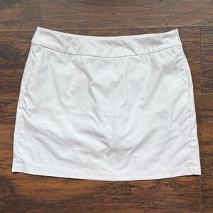 Nike Skort Golf Performance WHITE size 10 (H9)